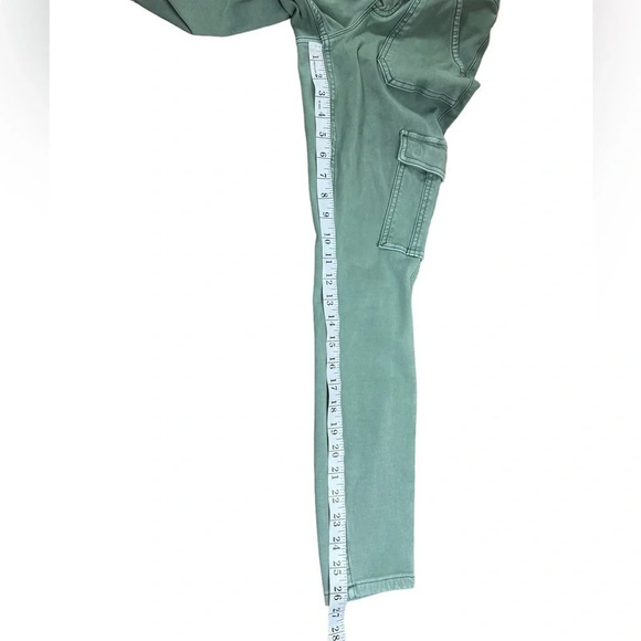 SPANX Stretch Twill Ankle Cargo Pant in Washed Green Size S petite - Picture 8 of 9